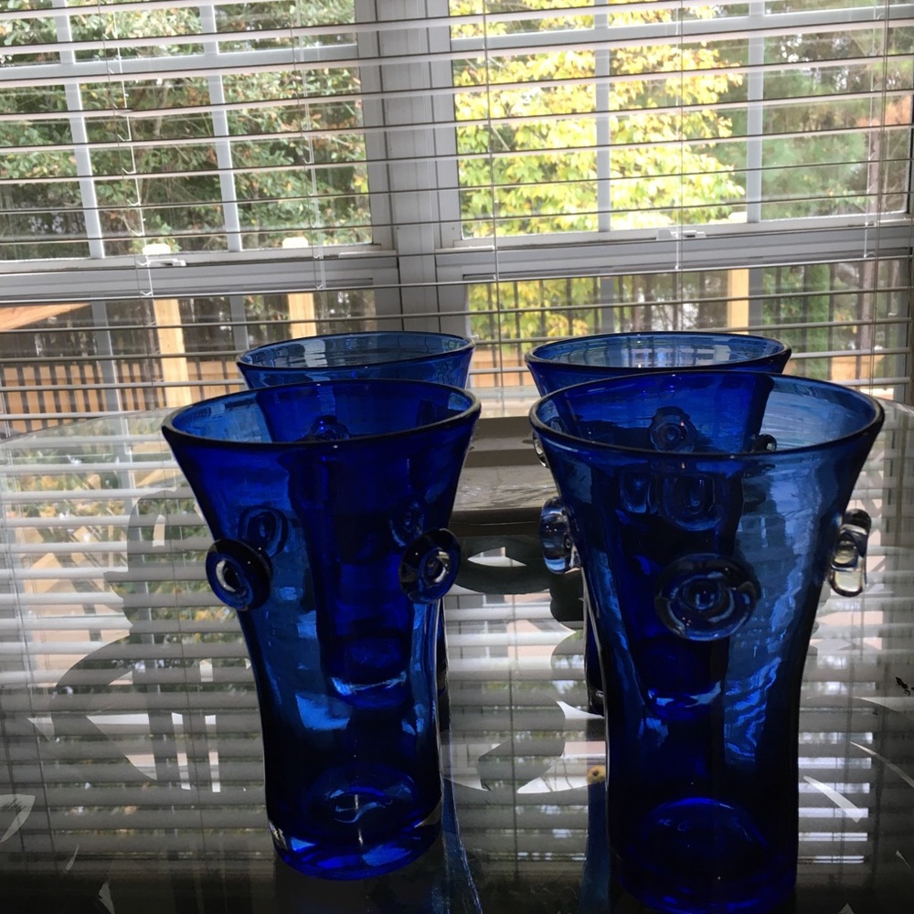 Crystal stone blue With notches